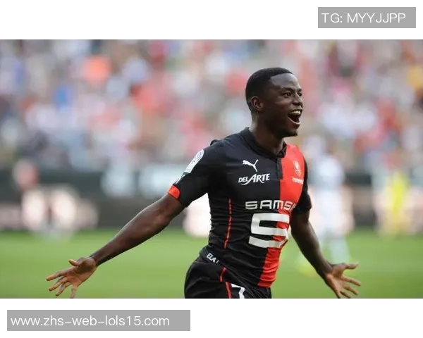 努涅斯的崛起与挑战：从新星到顶级前锋的奋斗历程解析